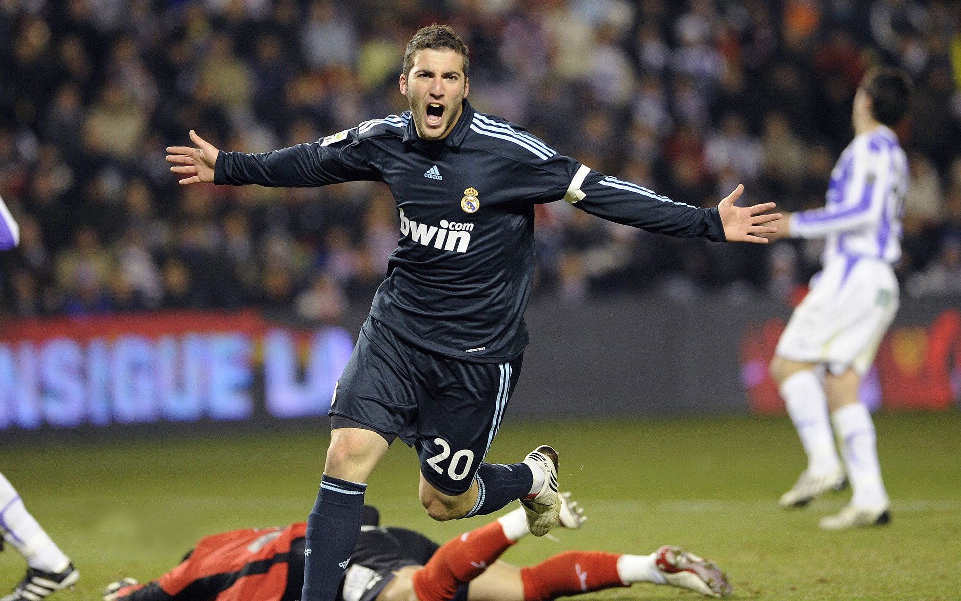 世界杯绝佳进球:令人热血沸腾的瞬间合集,足球世界杯精彩进球集锦